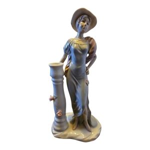 Secret Treasures 2001 Porcelain Lady Table Figurine vase/candle holder NIB